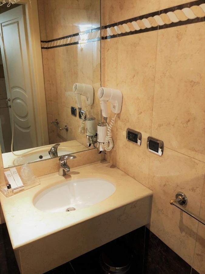 Hotel La Noce Chivasso Dış mekan fotoğraf