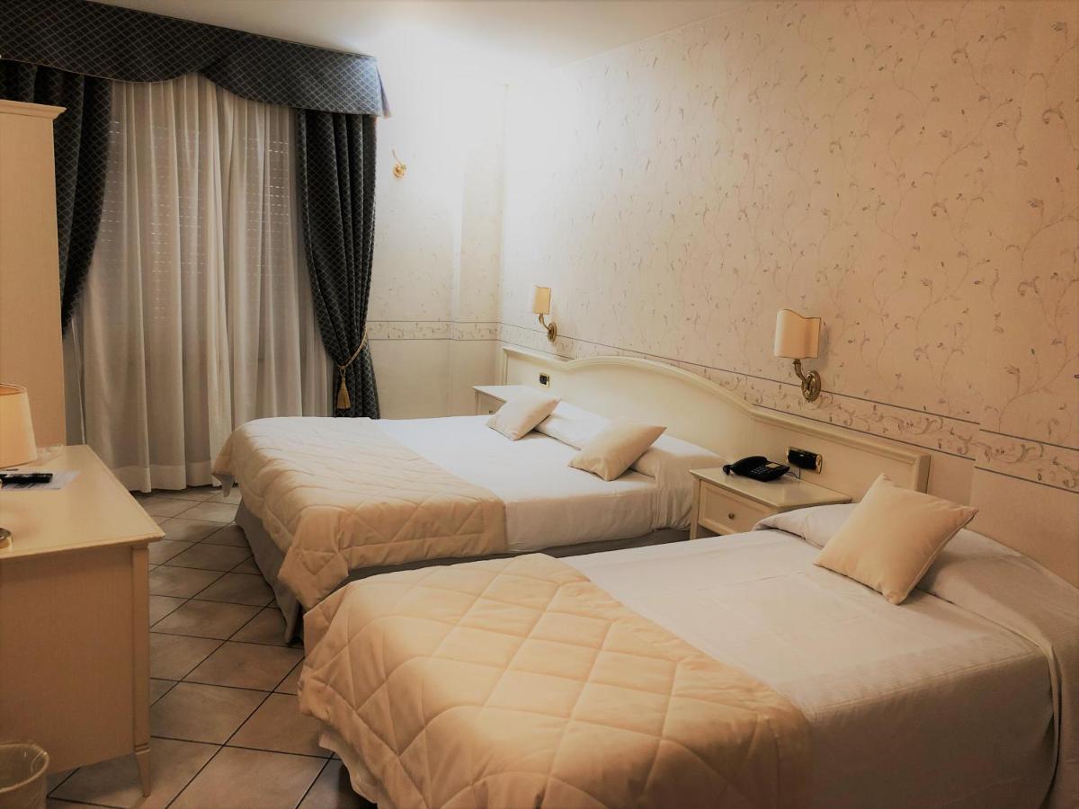 Hotel La Noce Chivasso Dış mekan fotoğraf